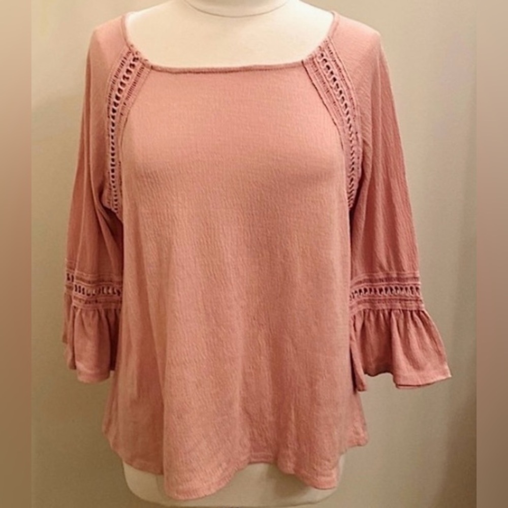 Massini Pink Crochet Trim 3/4 Bell Sleeves Casual Top Size M - Picture 2 of 9